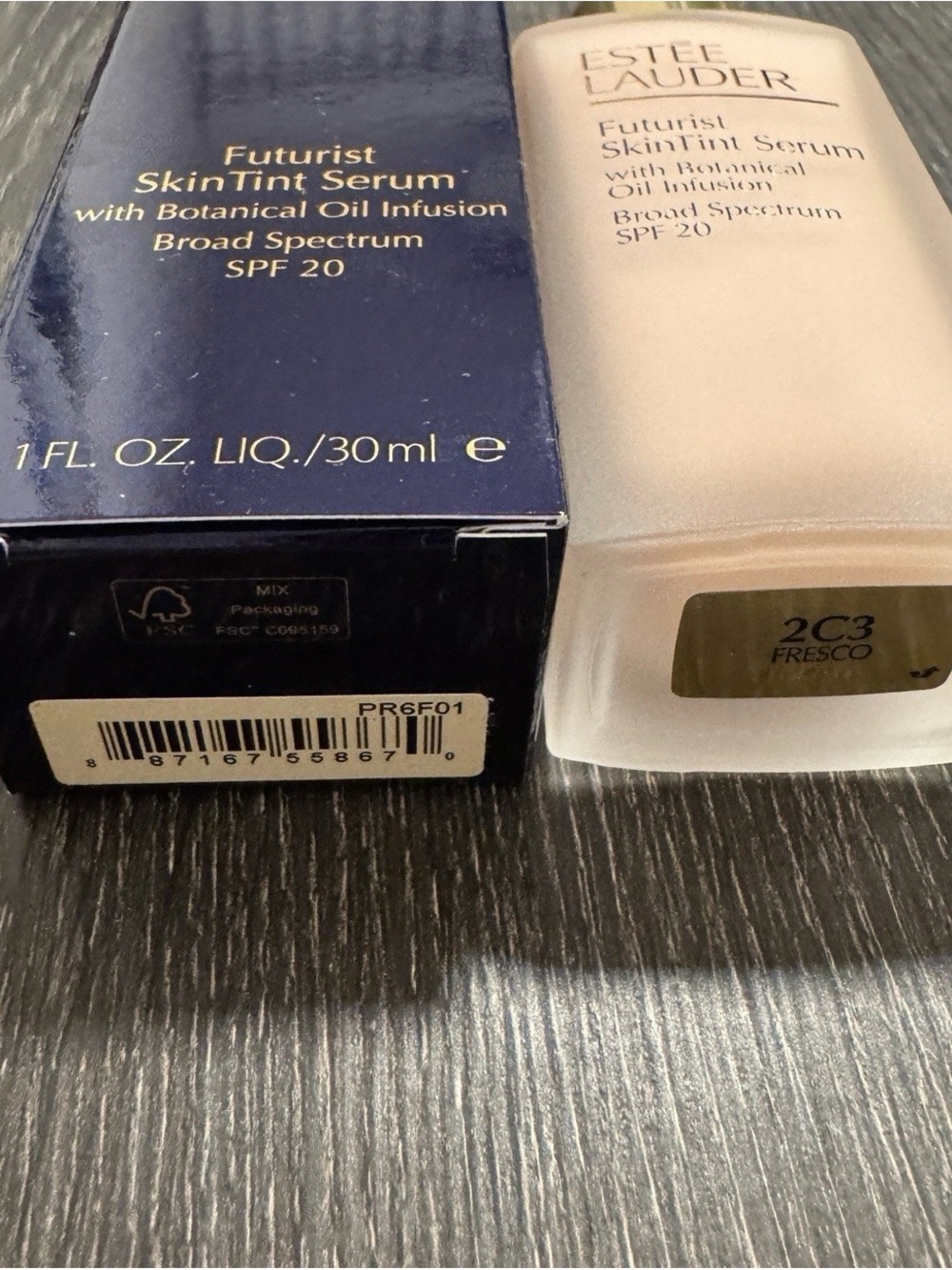 Estee Lauder Futurist SkinTint Serum Foundation 2C3 FRESCO 30ml - Picture 3 of 3